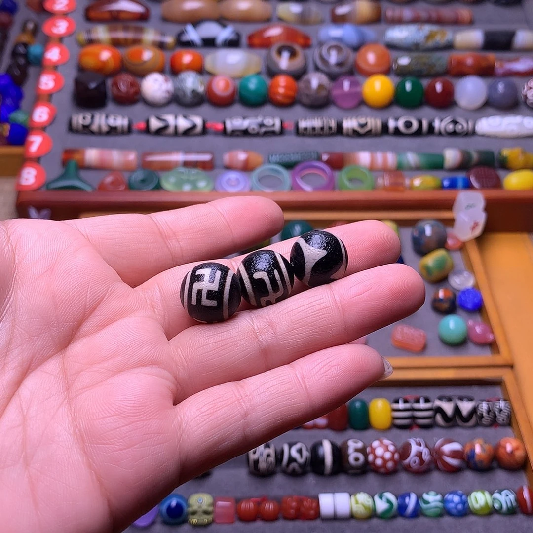 韬***诚玛瑙/玉髓未镶嵌颈饰