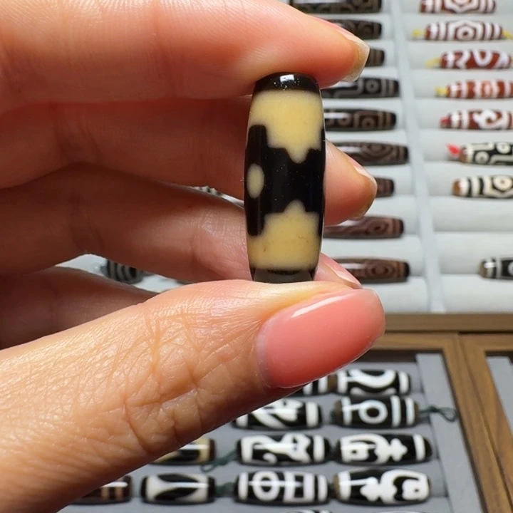 用***1玛瑙/玉髓未镶嵌颈饰