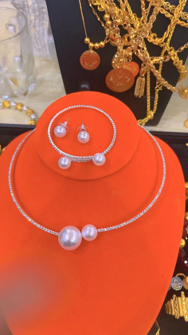 铜合金亚克力项链 太钢新款珍珠三件套项链