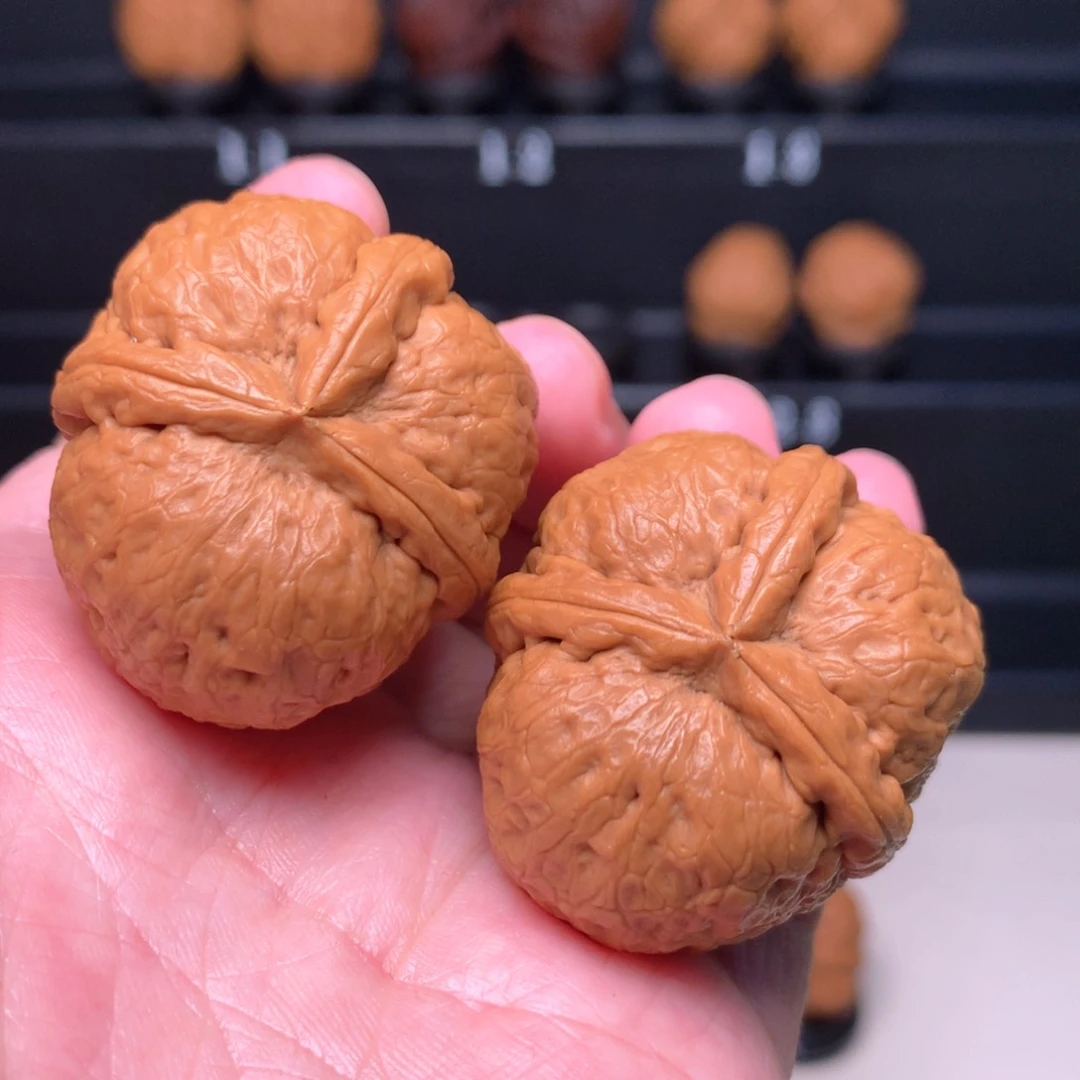 文玩核桃把件小*哥老树炸三