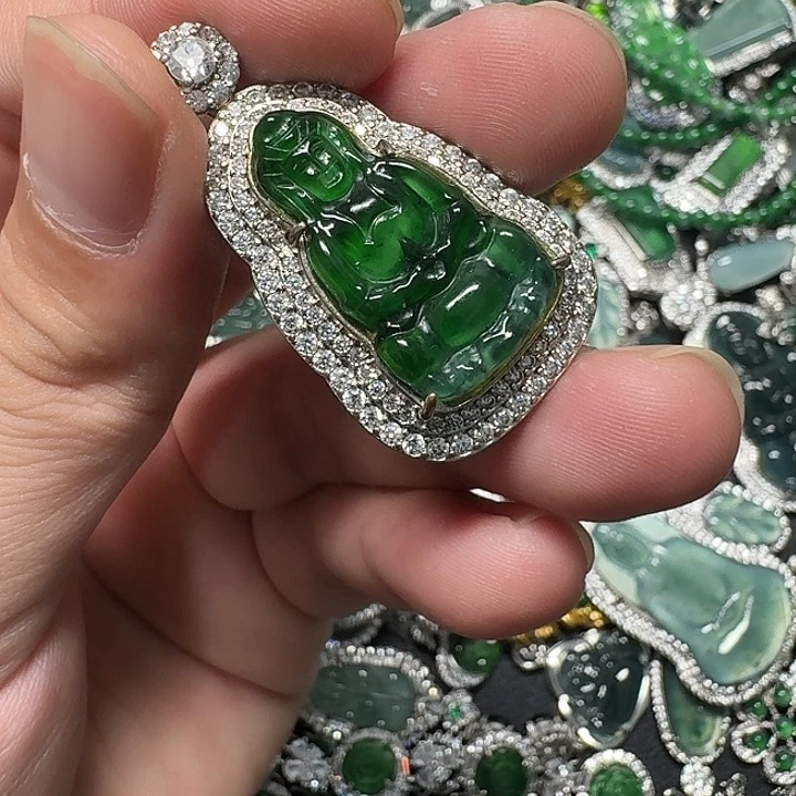 翡翠未镶嵌颈饰天然A货翡翠放漏