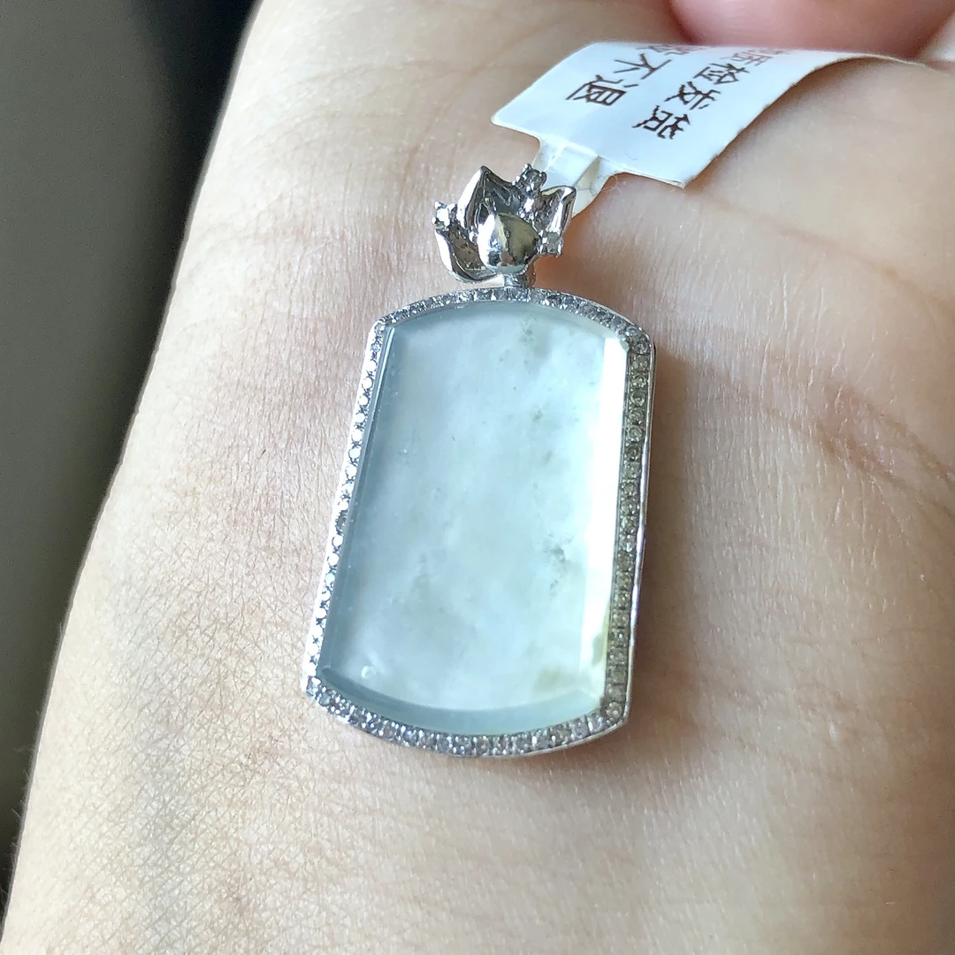 缅甸天然A货翡翠18k金镶嵌老坑高冰种无事牌吊坠尺寸27.4/15/3.5