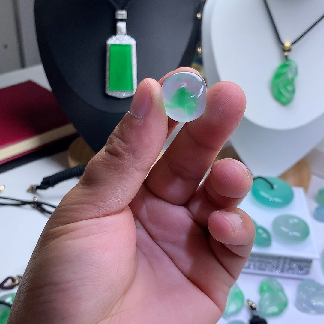 珐琅非金属吊坠璐璐通