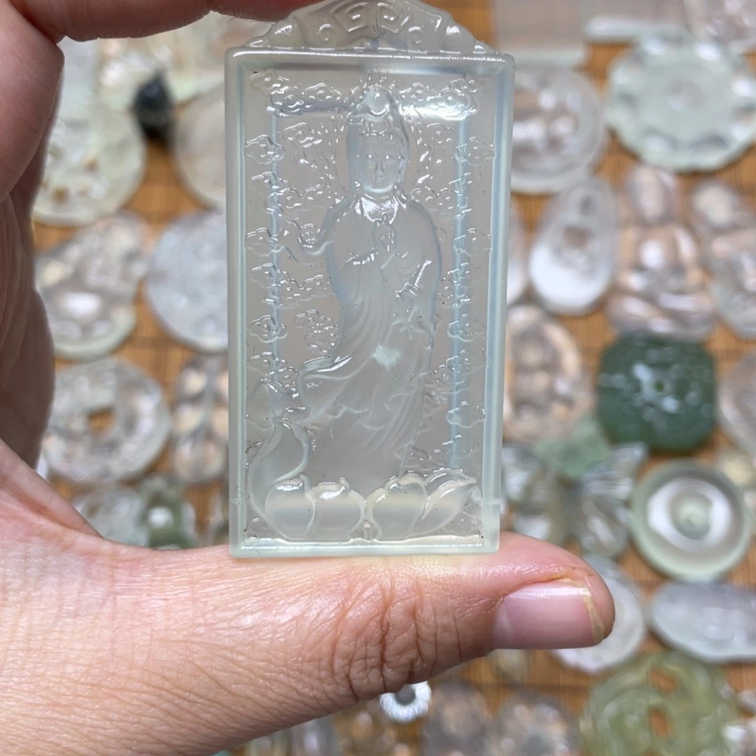 未镶嵌蛇纹石玉颈饰?****?补差价➕30米