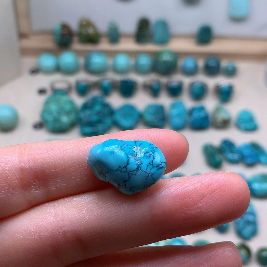 绿松石未镶嵌挂件