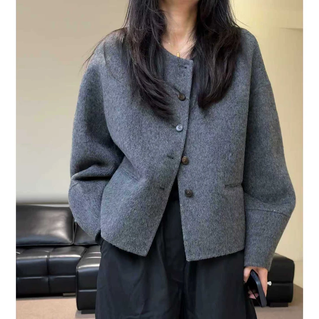 卢尚廓版小短款羊毛呢外套2712