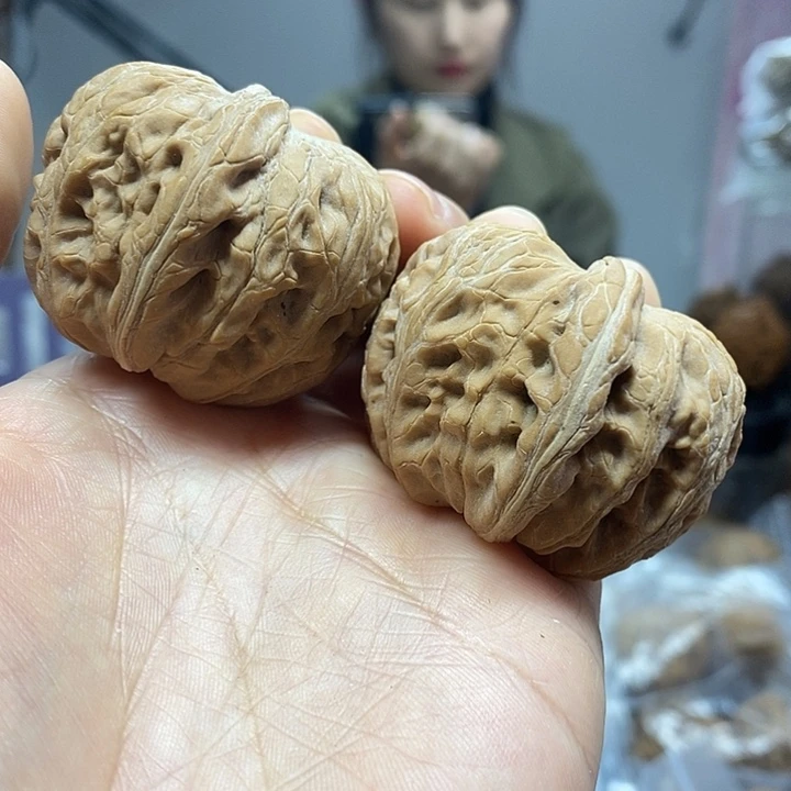 把件文玩核桃43平谷元宝尖黄油