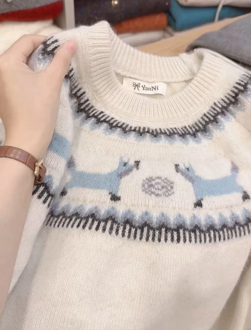 七言家 趣味卡通小狗米白套头毛衣1