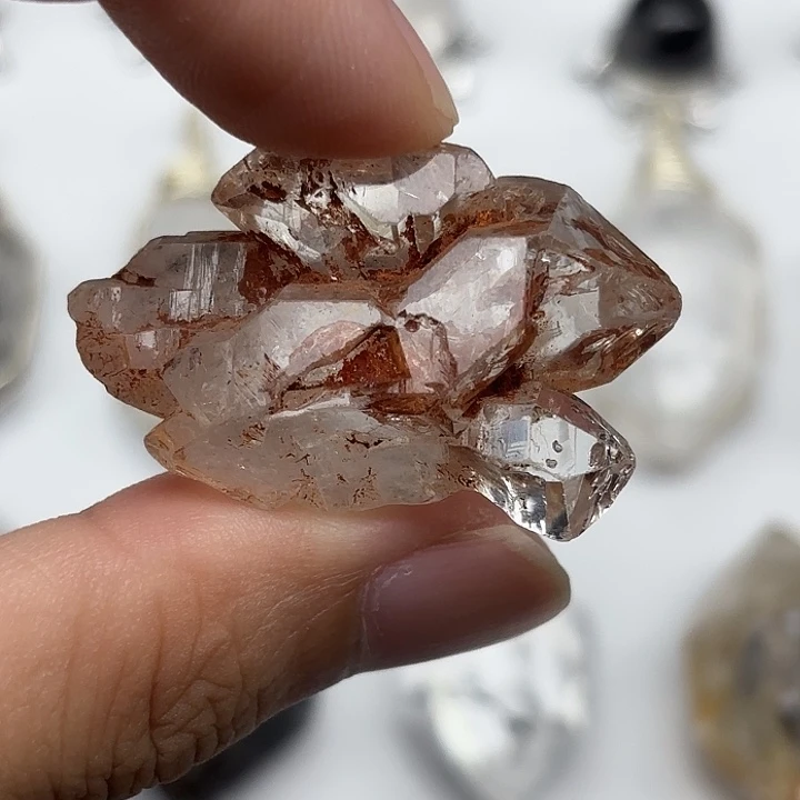 颈饰未镶嵌水晶巴基斯坦红泥闪灵钻38mm+