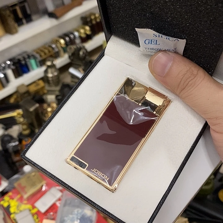 明铬扁火充气打火机