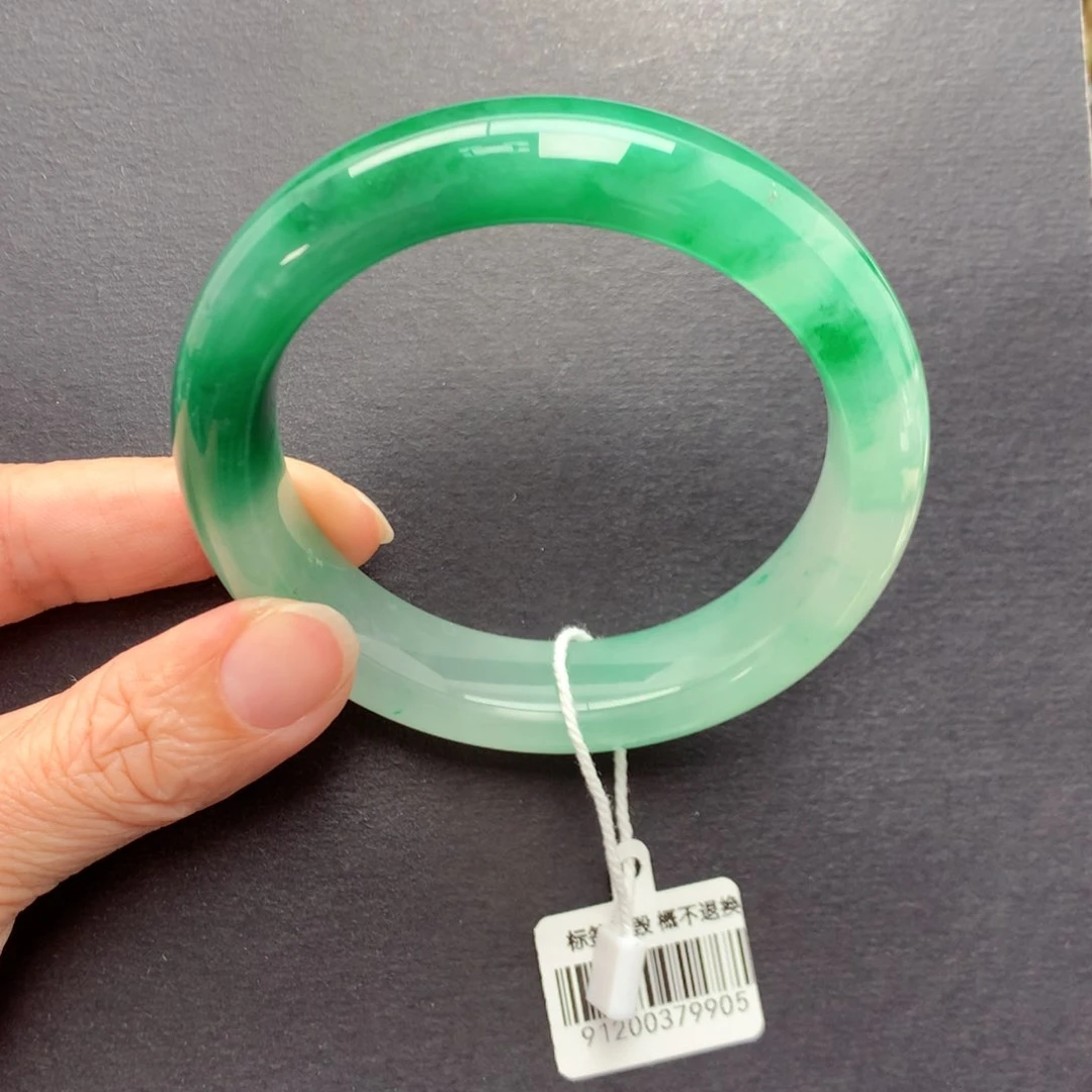 未镶嵌手镯石英质玉