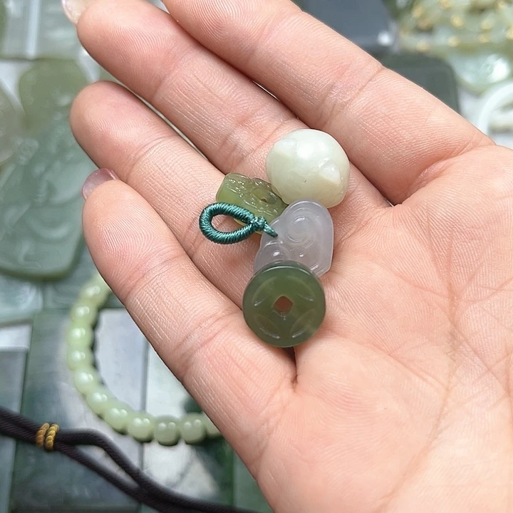 【闪购商品】和田玉颈饰未镶嵌时**转