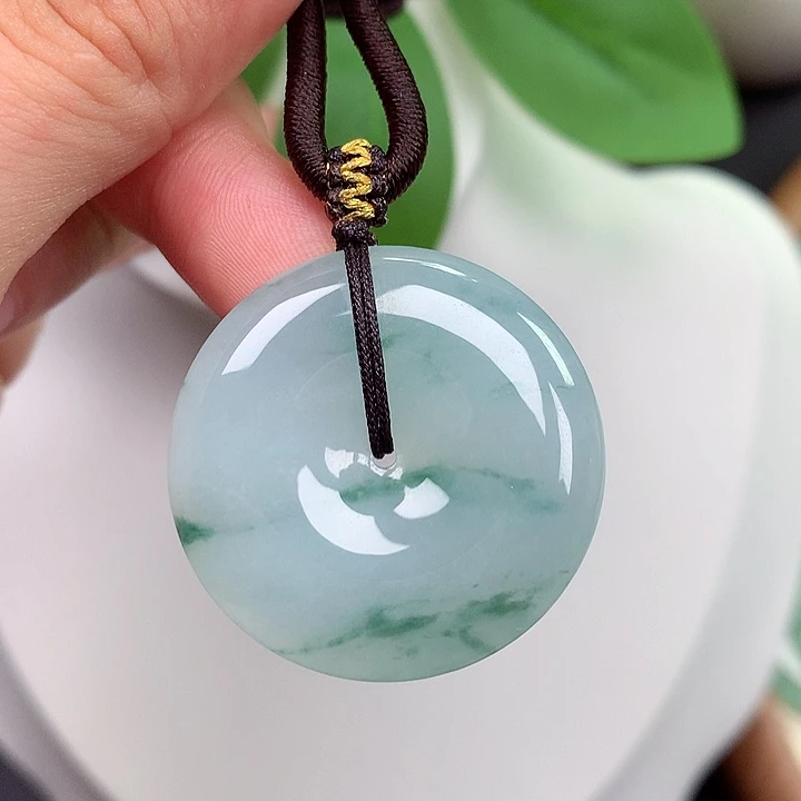 翡翠未镶嵌颈饰平安扣 31.8x6.0mm