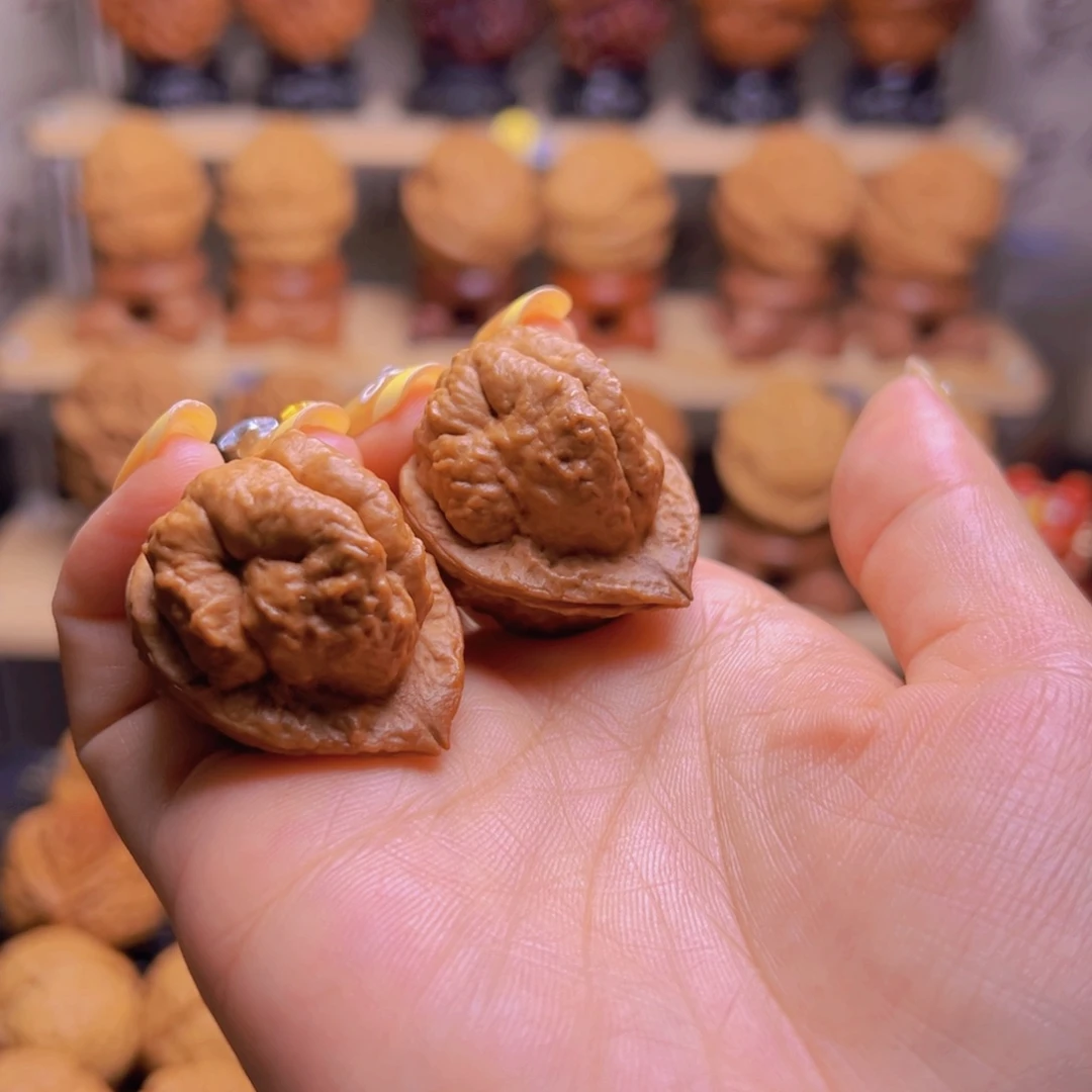 小****桃核吊坠羊头蟾H01