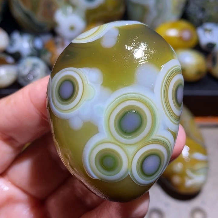 未镶嵌玛瑙/玉髓珠宝半成品85