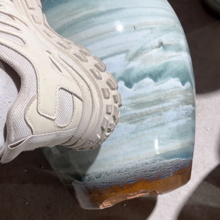 紫砂口径24高度31一只瑕疵