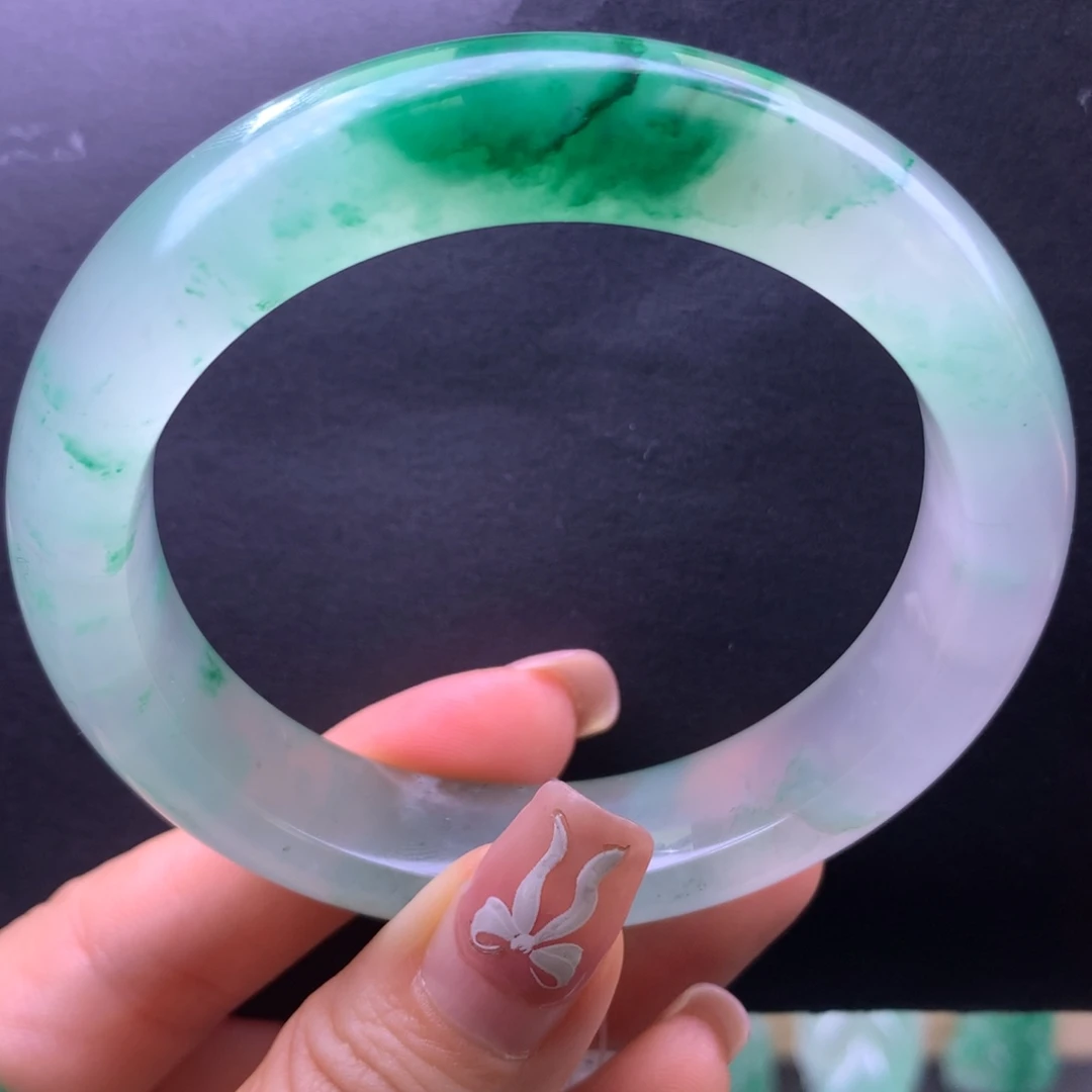 石英质玉未镶嵌手镯