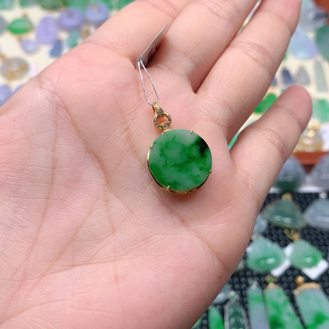 【闪购商品】翡翠吊坠(不含链)18K金镶嵌