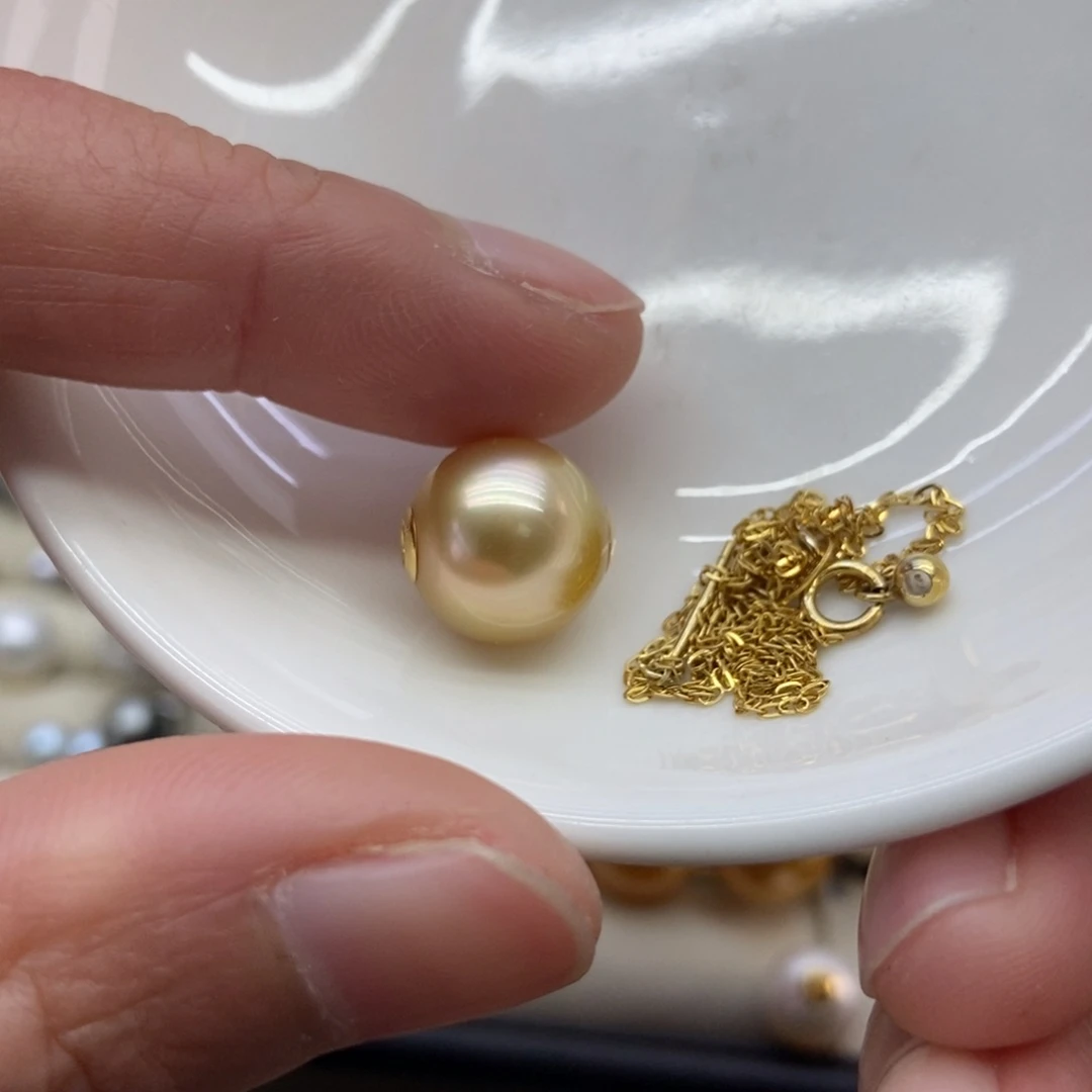 海水珍珠吊坠(赠链)18K金镶嵌