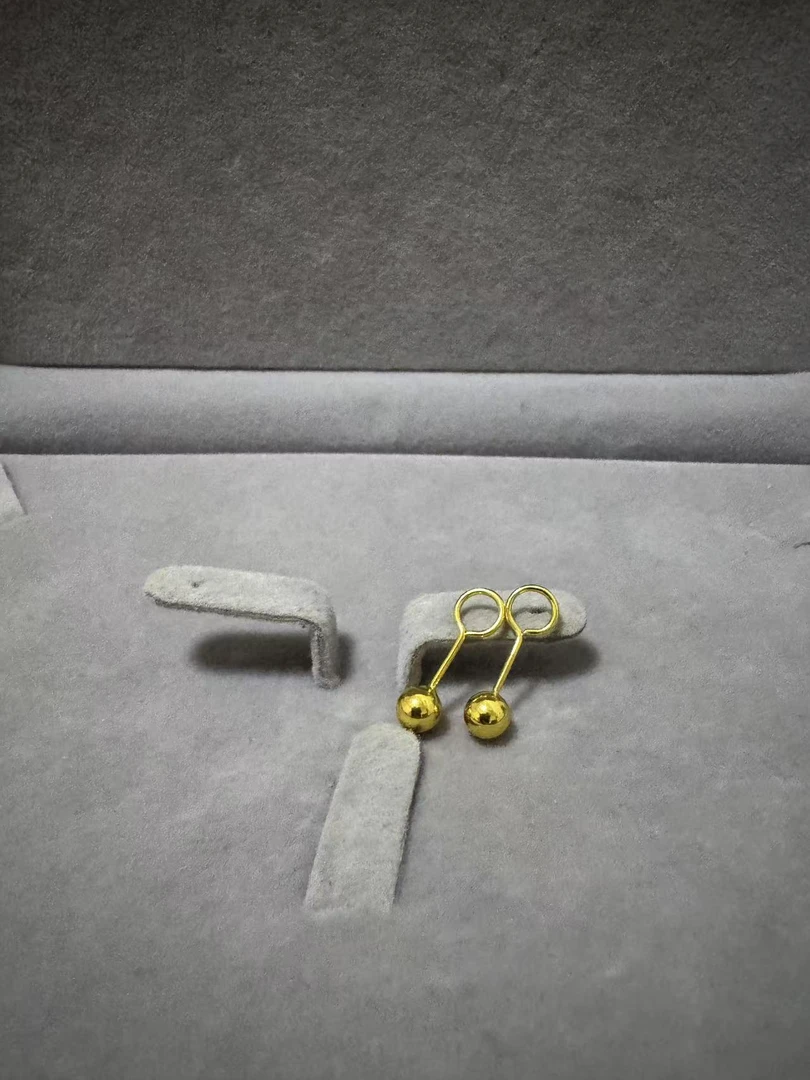 A70精工圆珠耳钉