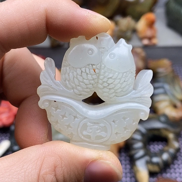未镶嵌蛇纹石玉颈饰