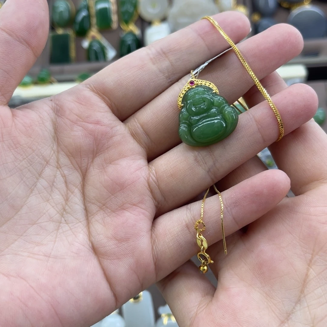 和田玉18K金镶嵌吊坠(赠链)