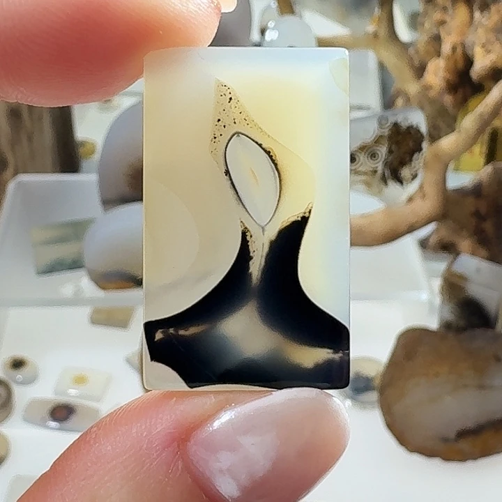 玛瑙/玉髓未镶嵌珠宝奇石