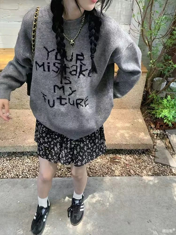纯色字母套头针织毛衣女2025秋季新款圆领慵懒风宽松上衣灰色W085
