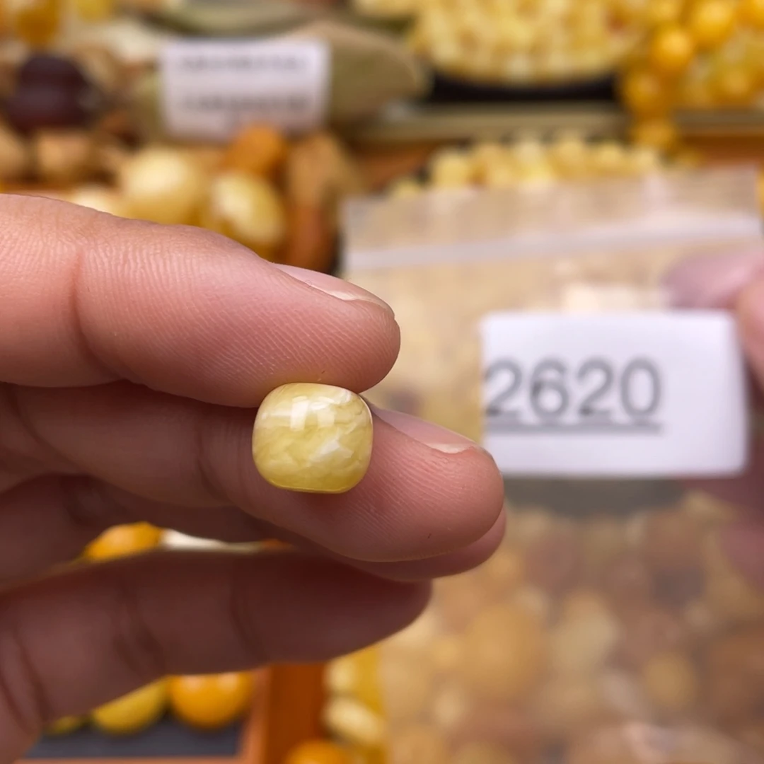 琥珀珠宝奇石未镶嵌10m 浓蜡虎皮