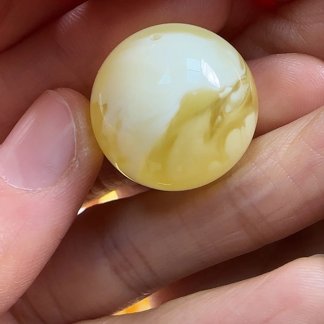 蜜蜡未镶嵌珠宝奇石