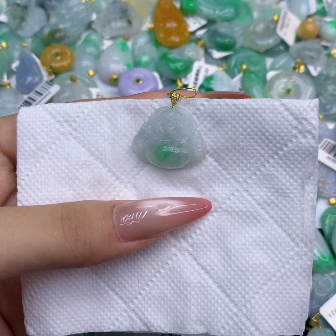 翡翠18K金镶嵌颈饰1111111111