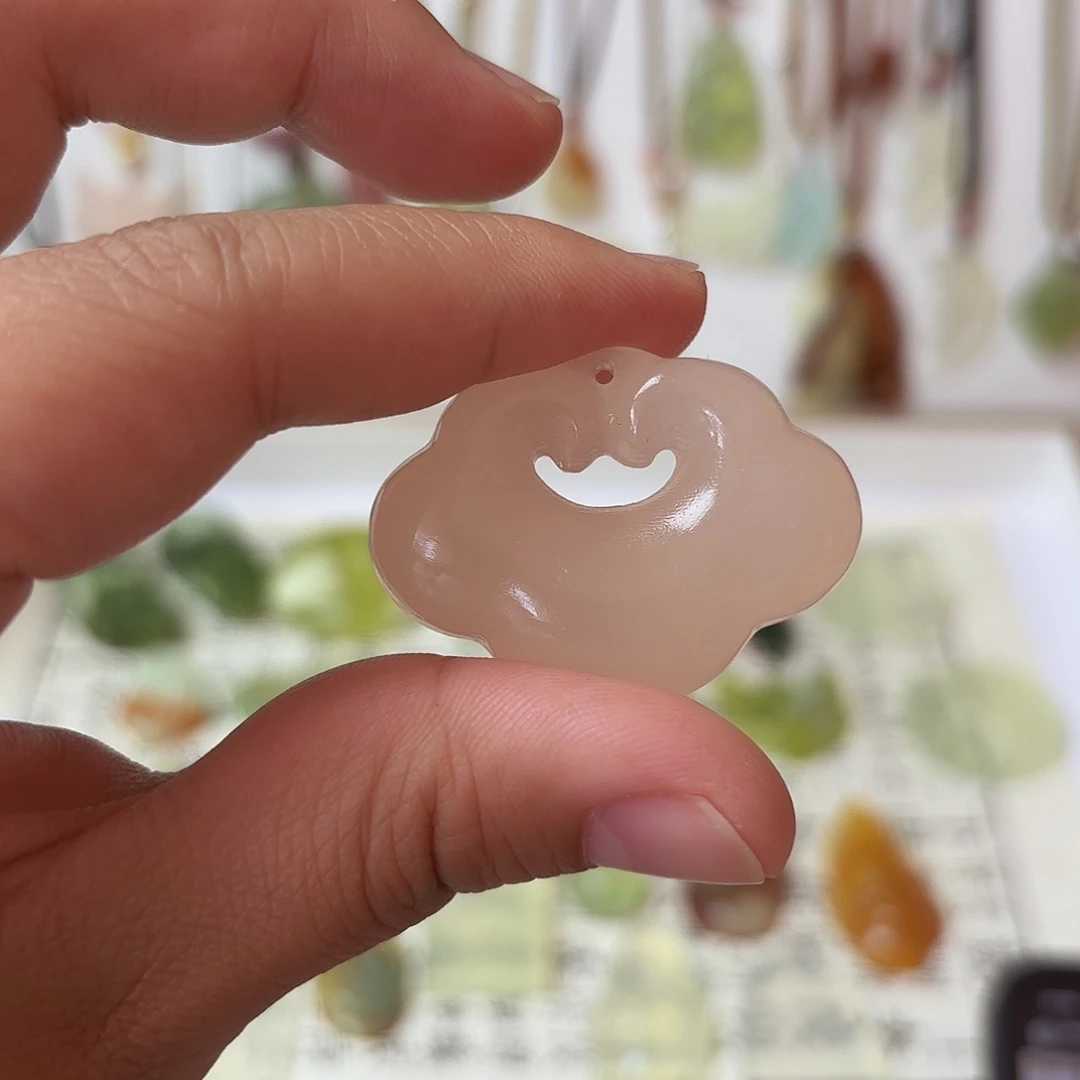 合金蛇纹石玉颈饰
