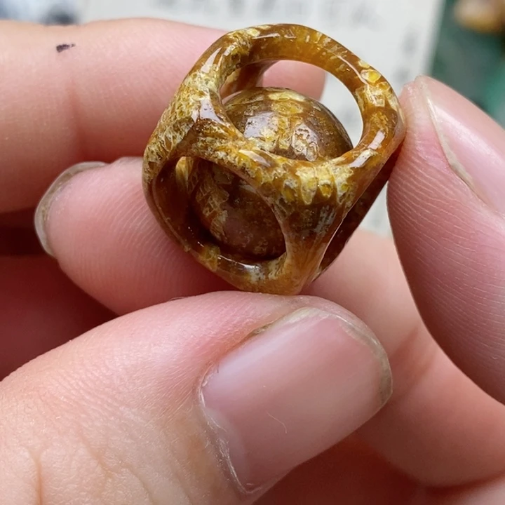 硅化珊瑚（珊瑚玉）未镶嵌颈饰有瑕 小