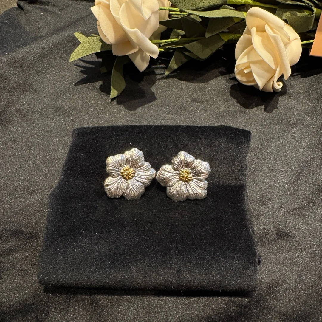 99新 BUCCELLATI/布契拉提 布契拉提栀子花耳钉 裸件
