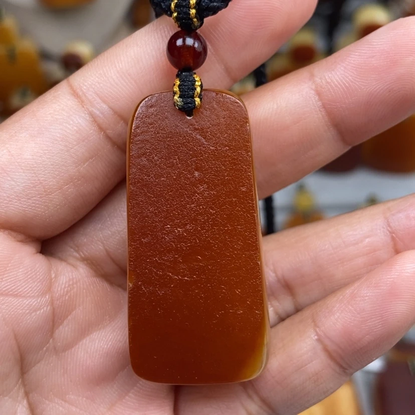 【闪购商品】琥珀颈饰未镶嵌