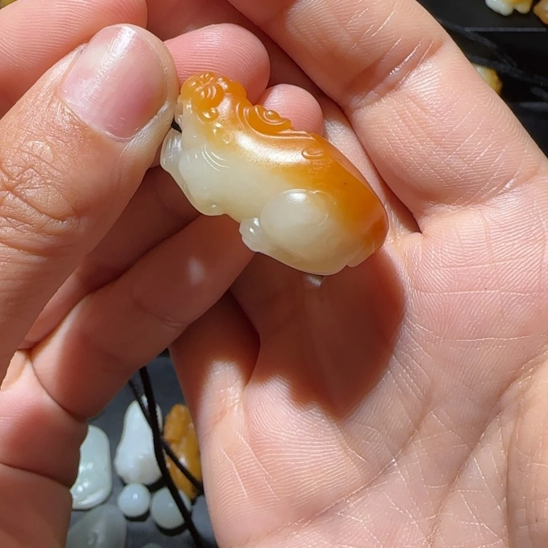 和田玉未镶嵌颈饰J**o