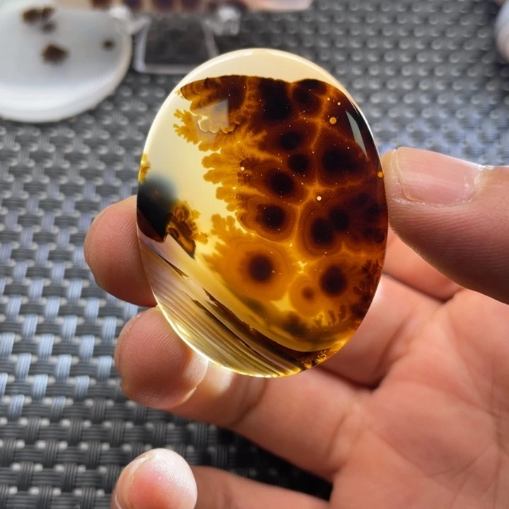 未镶嵌颈饰玛瑙/玉髓羊***哥