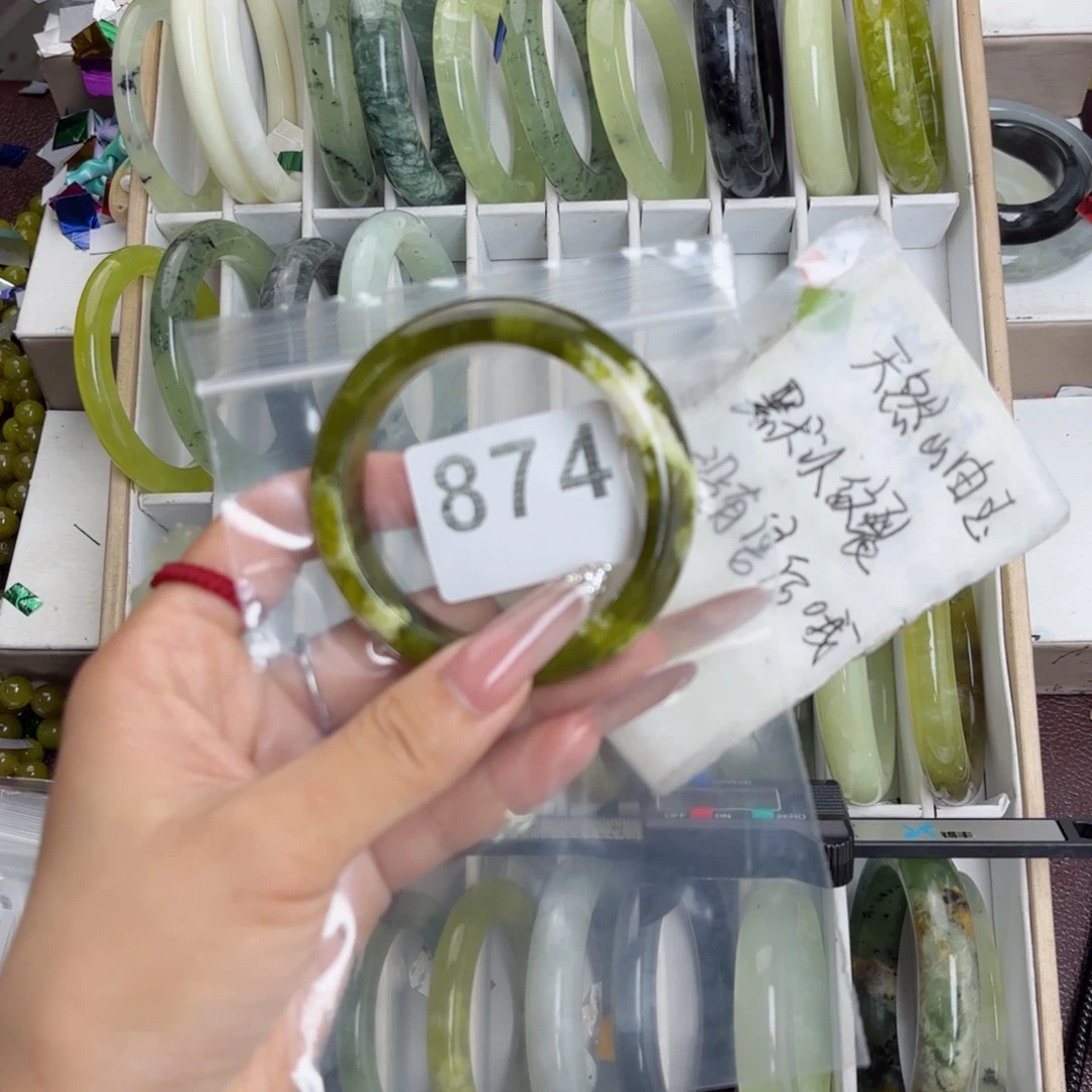 未镶嵌蛇纹石玉手镯