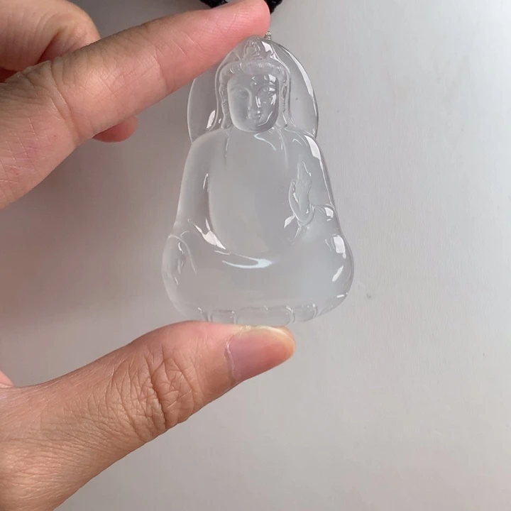 翡翠未镶嵌颈饰….