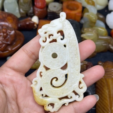 和田玉未镶嵌颈饰81