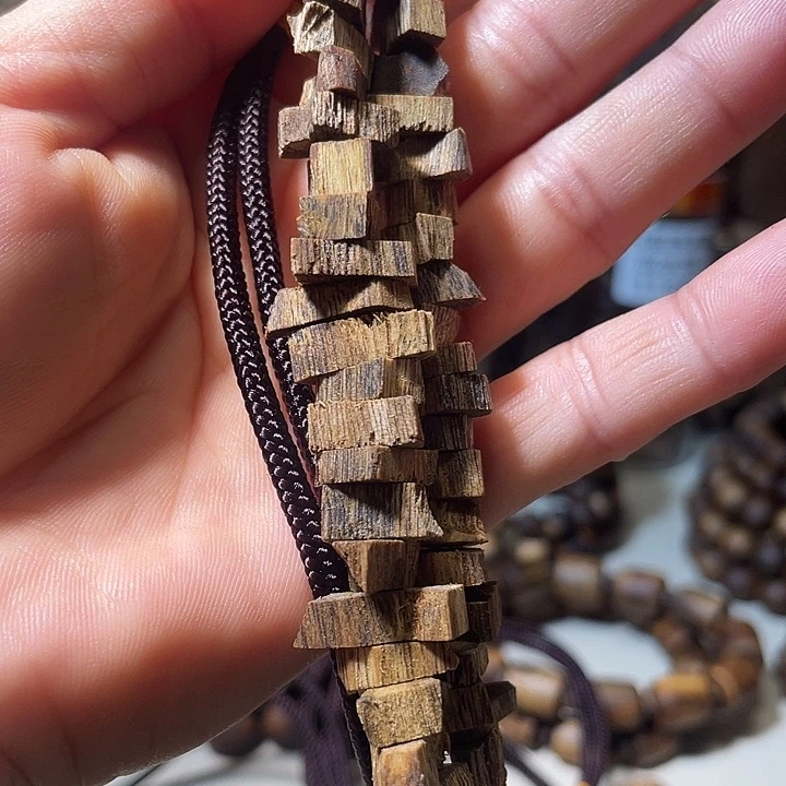 沉香碎屑沉香沉香车挂