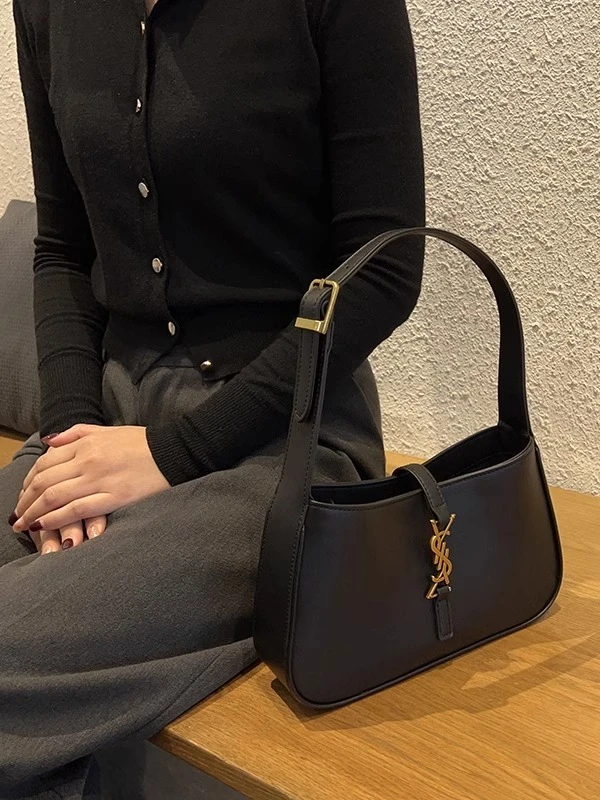 香港品牌正品2025新款时尚奢侈品真皮百搭法棍包腋下包单肩斜挎包