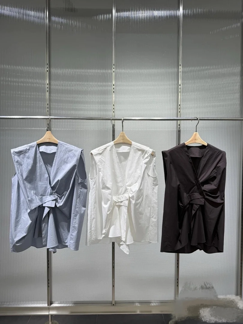 2025夏季新款无袖简约V领衬衫女显瘦上衣