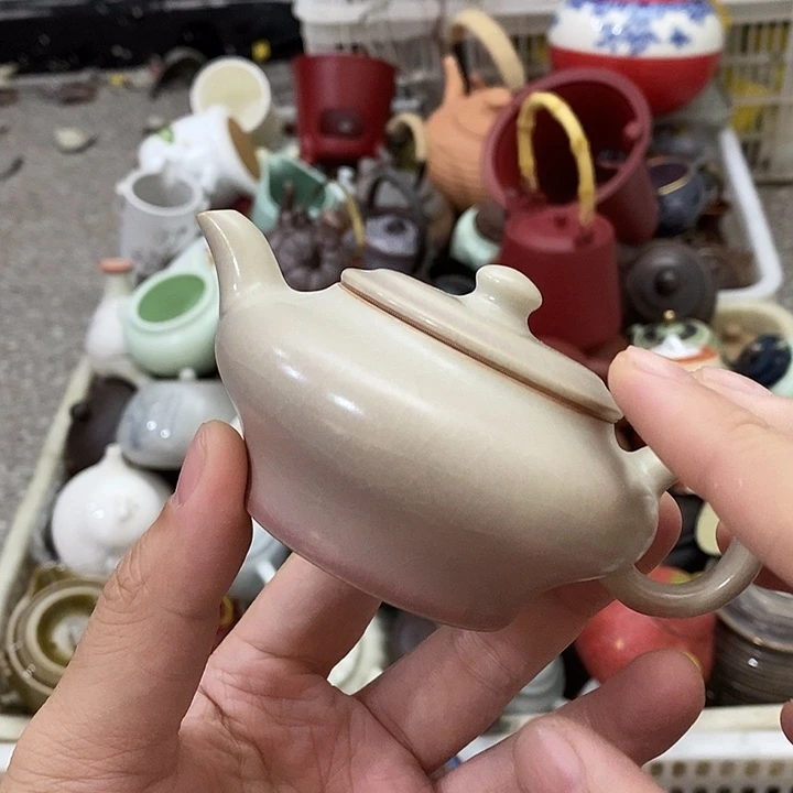 陶瓷艺术品及陶瓷壶