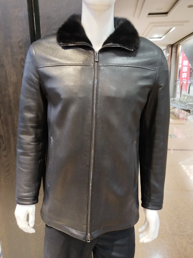 男士鹿皮水貂立返领，中长款，高端大气，舒适保暖，冬季首选。