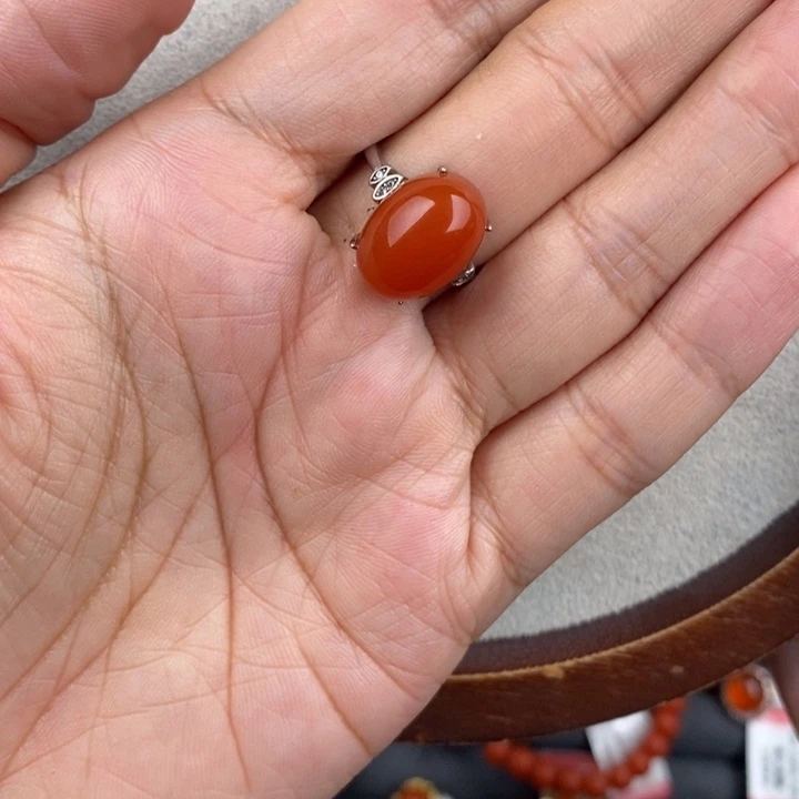 一***慧银S925镶嵌戒指南红玛瑙