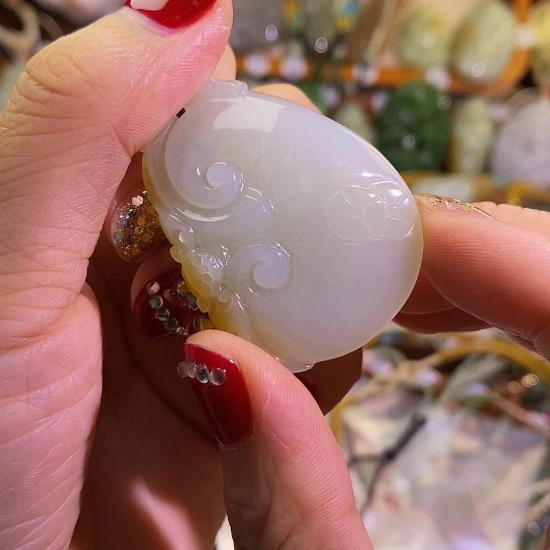 x***x颈饰未镶嵌和田玉
