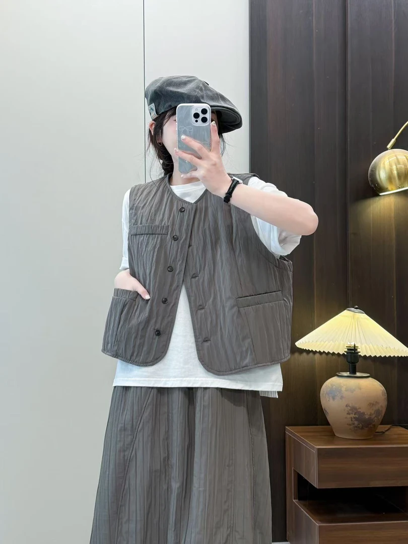 褶皱设计新款时尚休闲百搭马甲24503