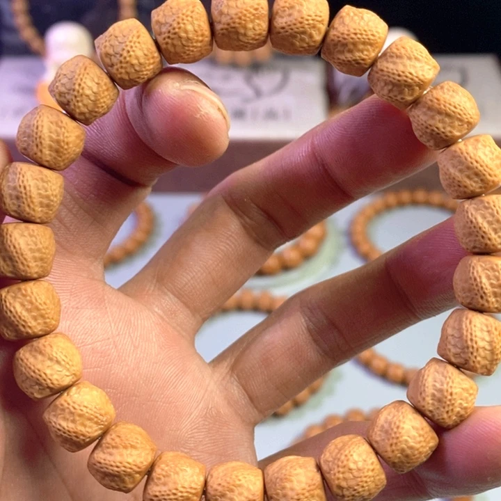 猴头核桃吊坠精工磨砂灵蛇