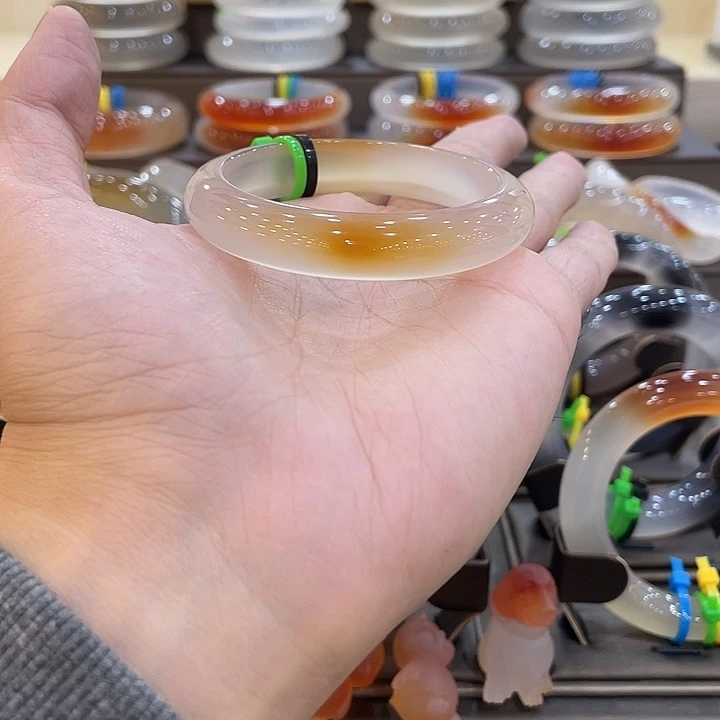 玛瑙/玉髓未镶嵌手镯32